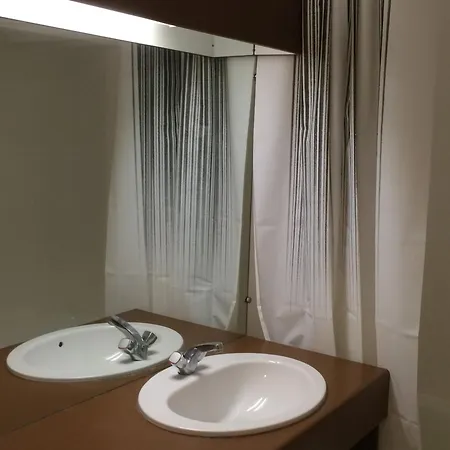 Au Pied Des Pistes A Pour 4 Pers. Avec Balcon Et Parking - Fr-1-515-103 科朗松昂韦尔科尔