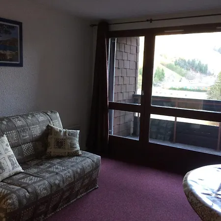 Au Pied Des Pistes A Pour 4 Pers. Avec Balcon Et Parking - Fr-1-515-103 Apartment